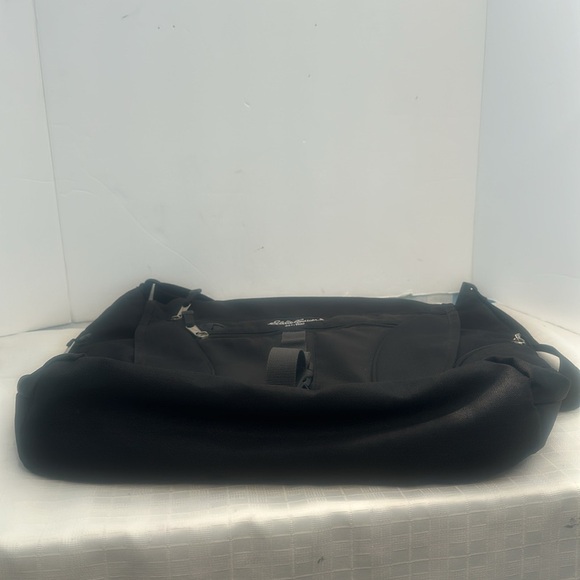 Eddie Bauer Large Laptop Messenger Bag - Picture 4 of 8